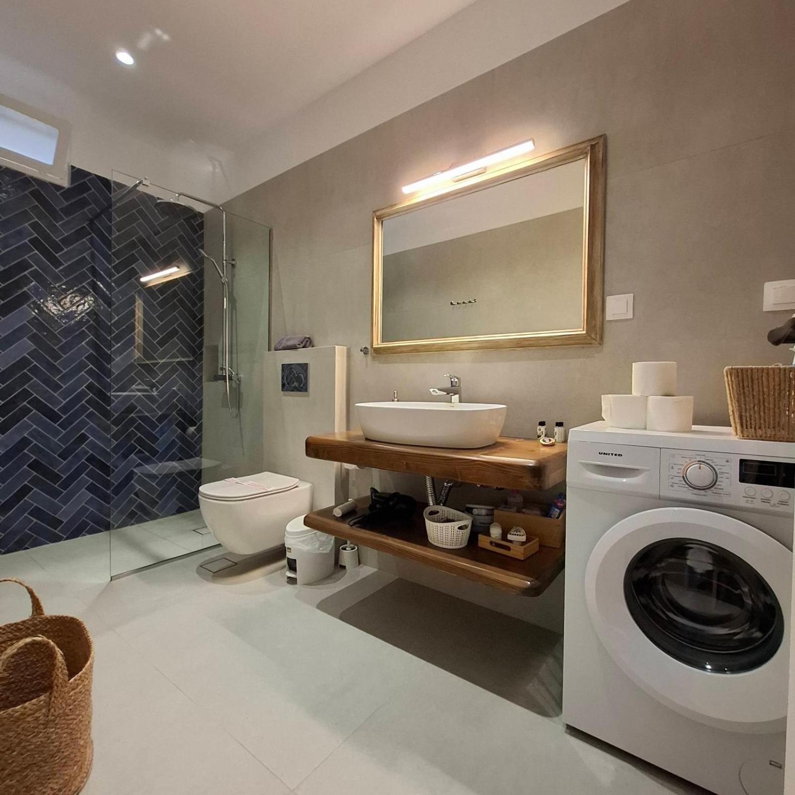 Aquarella-Stylish Veranda Apartment In Centre Of Poros Town Zewnętrze zdjęcie